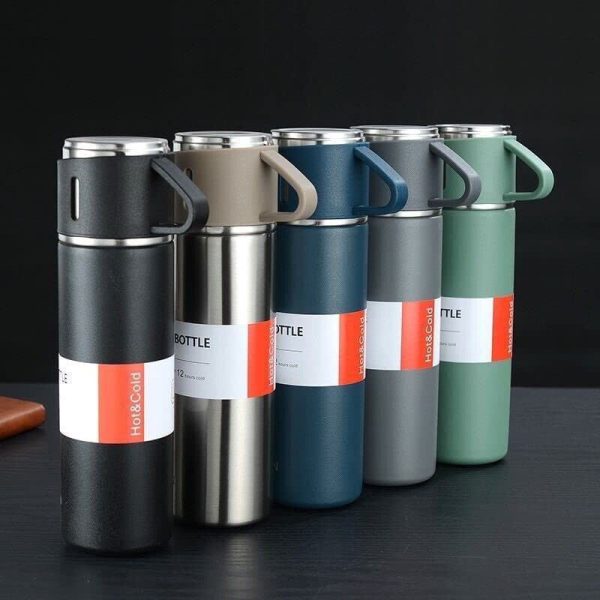 Stainless Steel Vacuum Flask Set – 500ml With 3 Cups (gift Box ) (random Color)